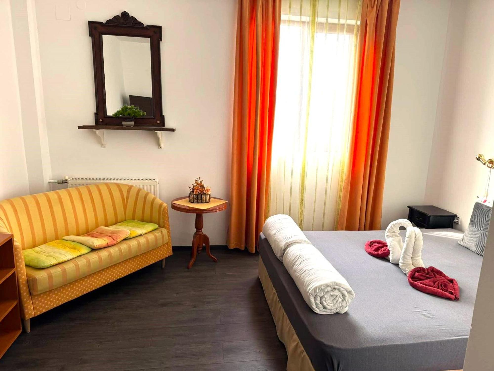 Guest House Misha Petrevene Extérieur photo