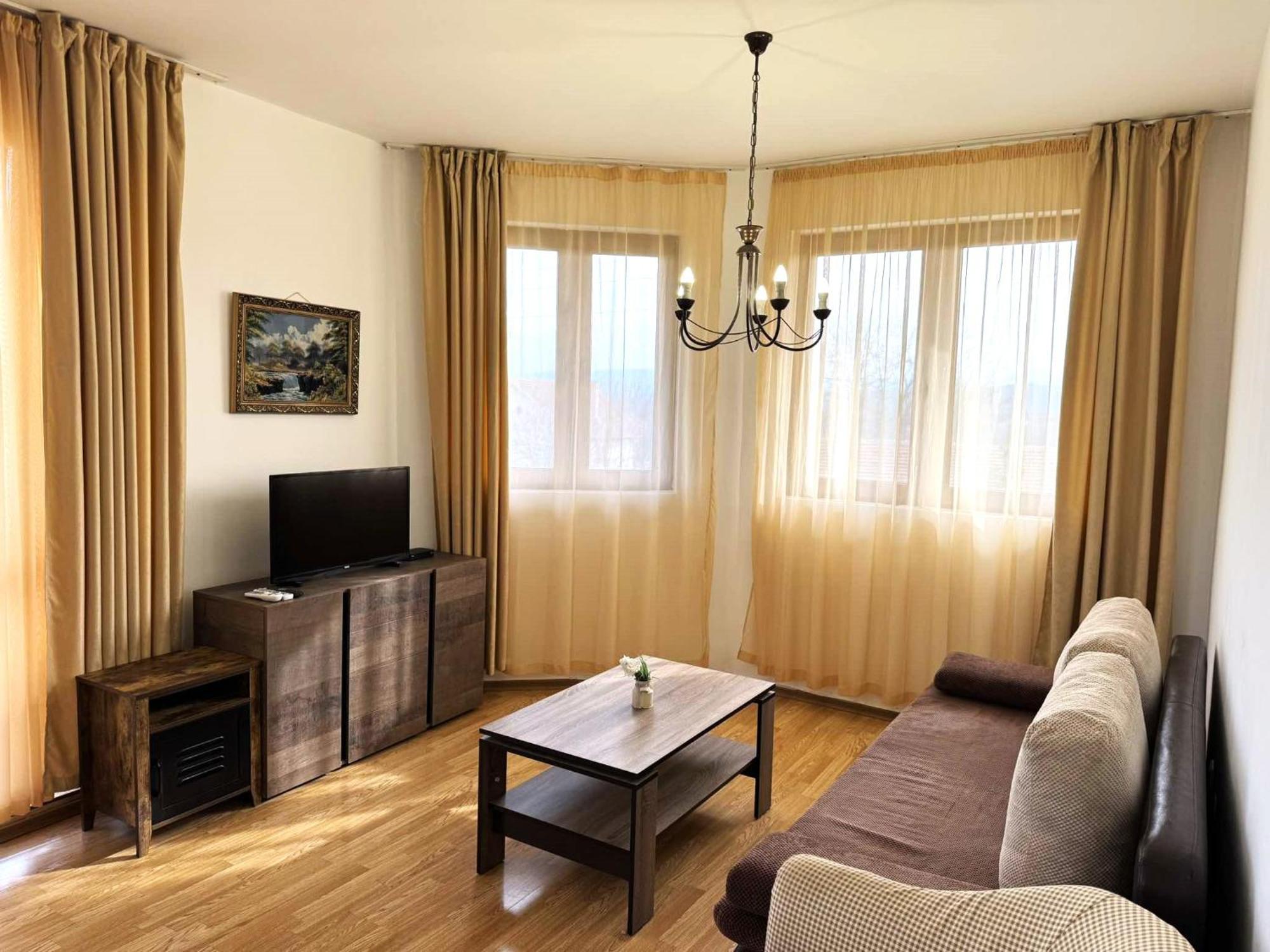 Guest House Misha Petrevene Extérieur photo